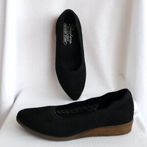 Skecher Knit Wedges  - Size 6.5 (fit big) - Black with Brown Bottoms - Flats
